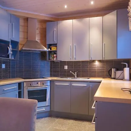 Sleeps 12 Wifi T513037 *